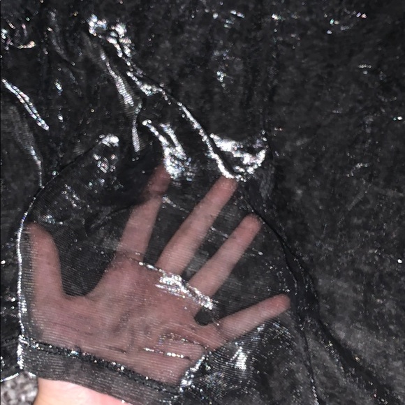 H&M mesh black tee - Picture 2 of 2